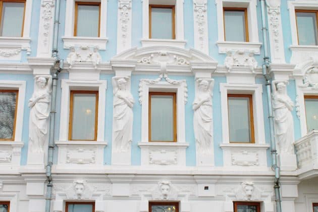 «Особняки и башни». Секреты возникновения города и его необычные сословия